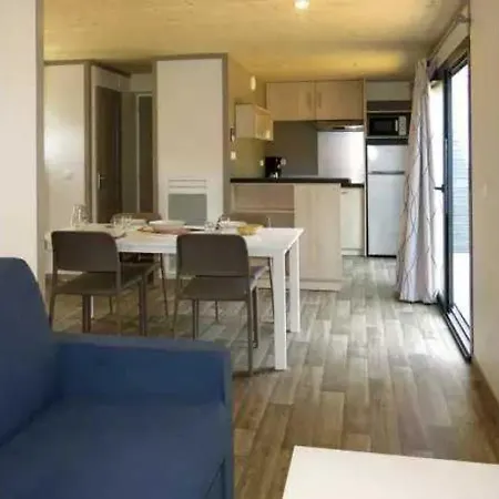 3 Etoiles - Piscine - Ccaffag Dağ evi *