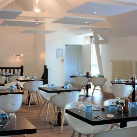 3 Etoiles - Piscine - Ccaffag Dağ evi *