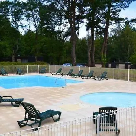3 Etoiles - Piscine - Ccaffag Dağ evi Pluherlin