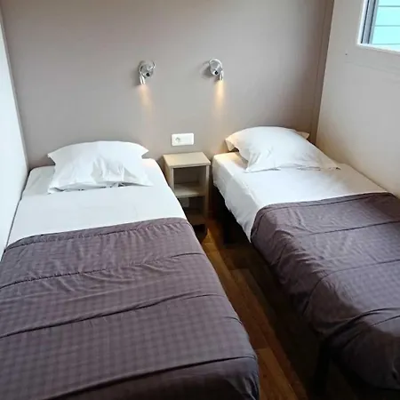 3 Etoiles - Piscine - Ccaffag * Pluherlin